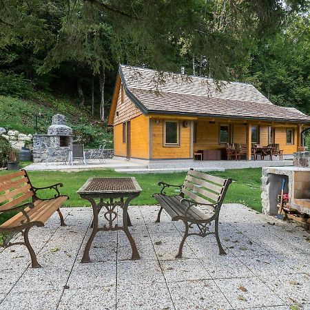 Bohinj Cottage Pr' Maricki - House In Nature With Hot Tub & Sauna Buitenkant foto